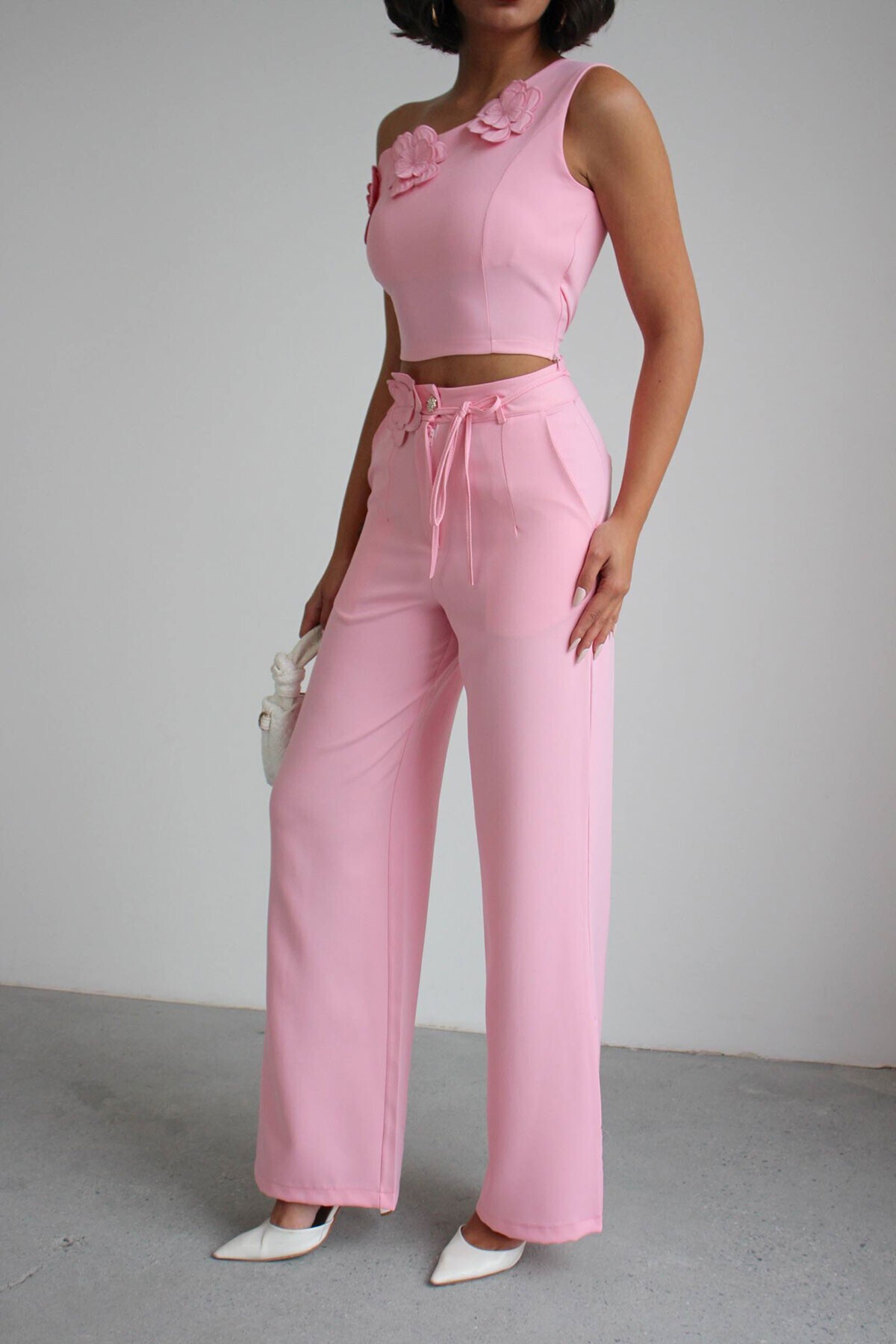 Pembe Aksesuar Detaylı Bluz Ve Pantolon Dokuma Alt Üst Takım