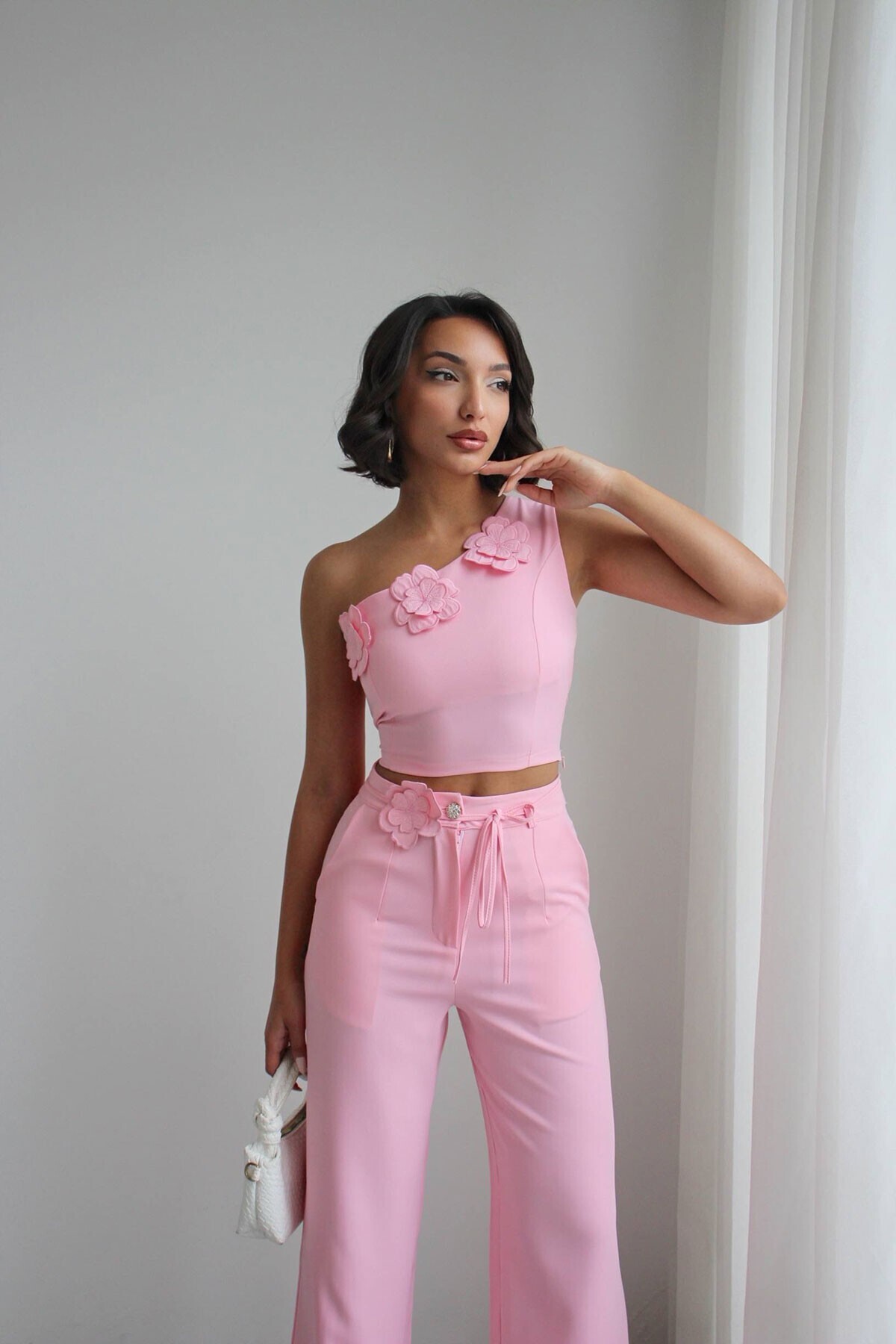 Pembe Aksesuar Detaylı Bluz Ve Pantolon Dokuma Alt Üst Takım
