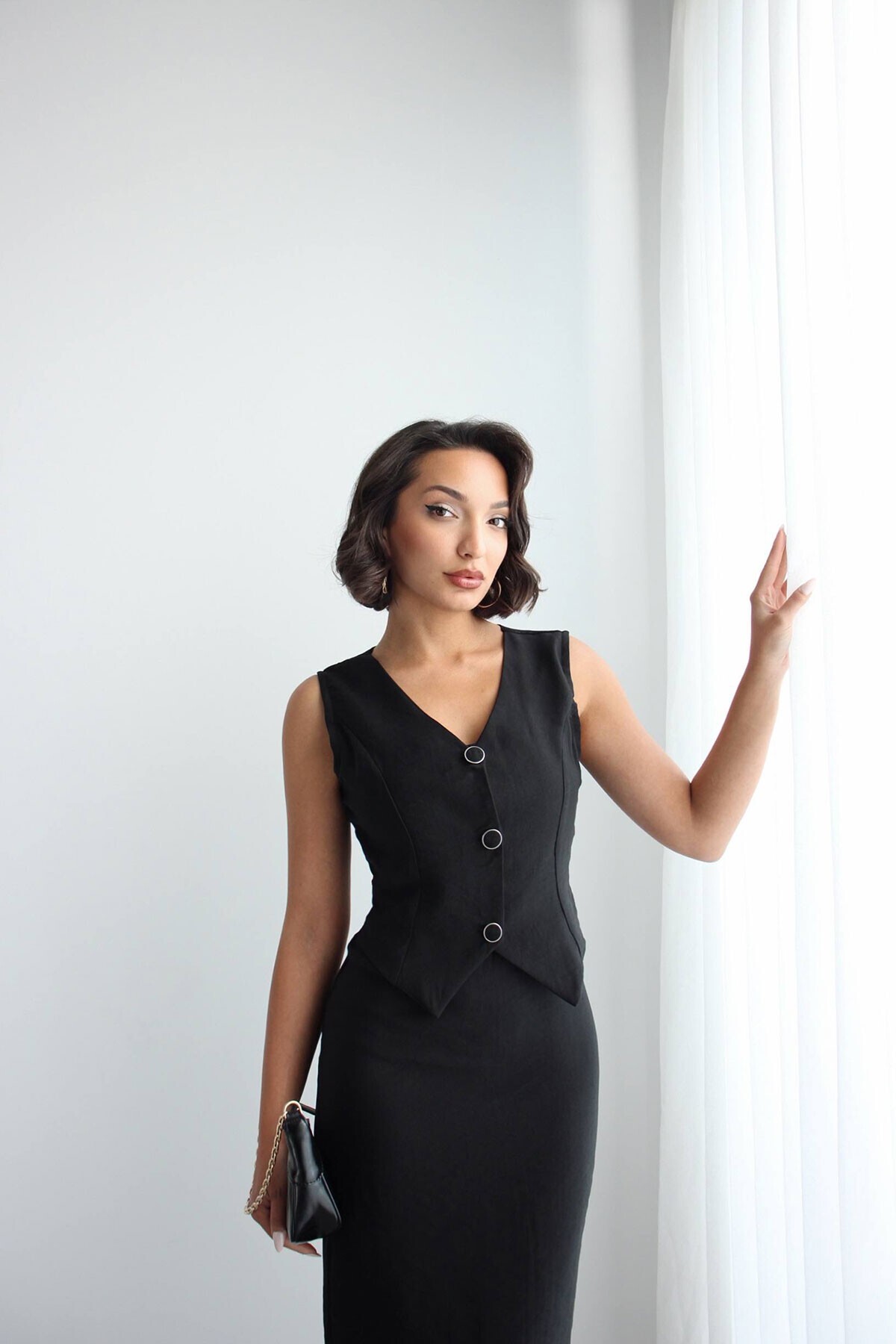  Siyah Tensel Kumaş Yelekli Model Elbise