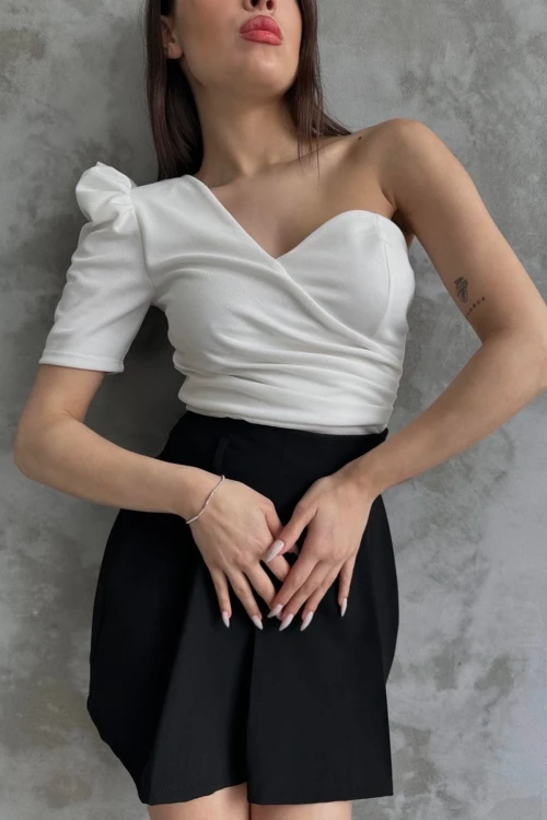 Beyaz Prenses Kol Tek Omuz Crep Bluz