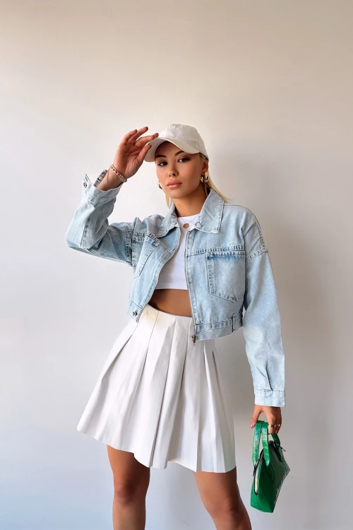 Buz Mavi Çift Cepli Fermuarlı Yıkamalı Crop Denim Ceket BCDF-235410