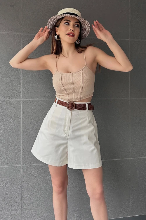 Ekru Beli Kemerli Geniş Paçalı Mom Şort BCDF-233305