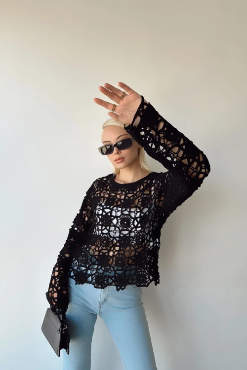 Siyah Bisiklet Yaka Tığ Işi Dantel Bluz BCEQ-239009
