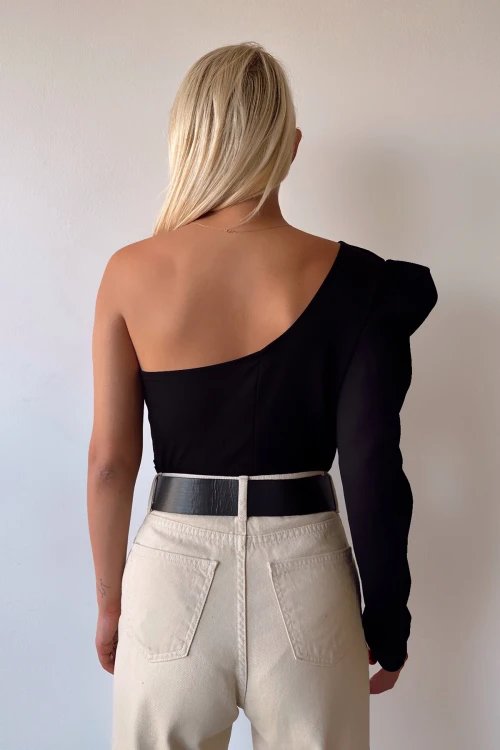 Siyah Prenses Kol Vatkalı Outcut Kesim Krep Bluz BCDF-231005