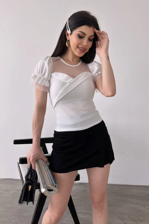 Beyaz Bisiklet Yaka Tül Detaylı Kolları Fırfırlı Bluz BCDF-241064