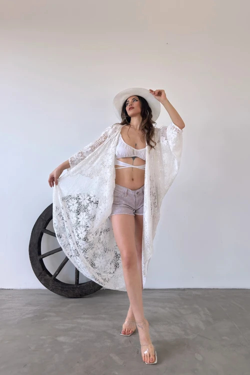 Beyaz Çicek Desenli Uzun Güpür Kimono BCDF-246007