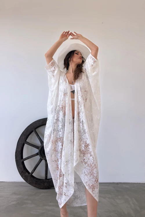 Beyaz Çicek Desenli Uzun Güpür Kimono BCDF-246007