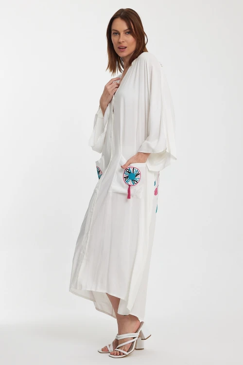Maxi Boy Beyaz Çift Cepli Nakış İşlemeli Uzun Salaş Dokuma Gömlek Elbise BCVL-24948