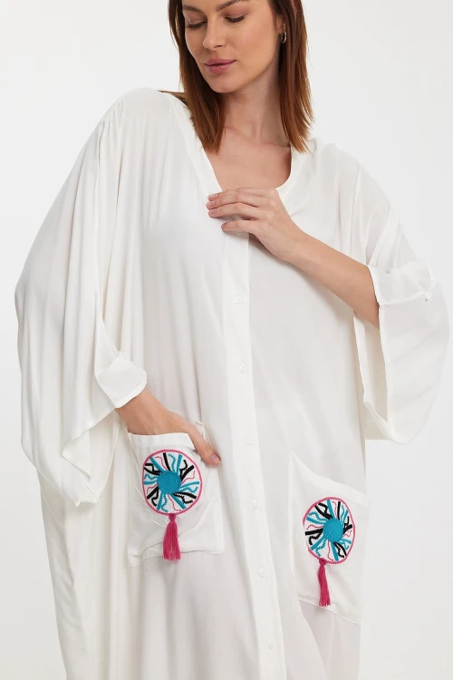 Maxi Boy Beyaz Çift Cepli Nakış İşlemeli Uzun Salaş Dokuma Gömlek Elbise BCVL-24948