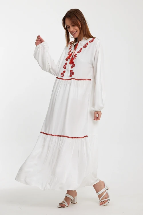 Maxi Boy Beyaz Nakış İşlemeli Uzun Boy Dokuma Elbise BCVL-241005