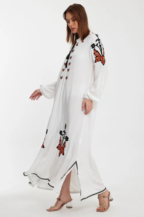 Maxi Boy Beyaz Nakış İşlemeli Uzun Boy Dokuma Elbise BCVL-241026