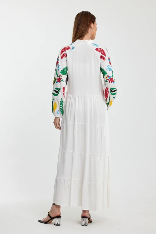 Maxi Boy Beyaz Yakası Bağlamalı Nakış İşlemeli Uzun Boy Dokuma Elbise BCVL-241027