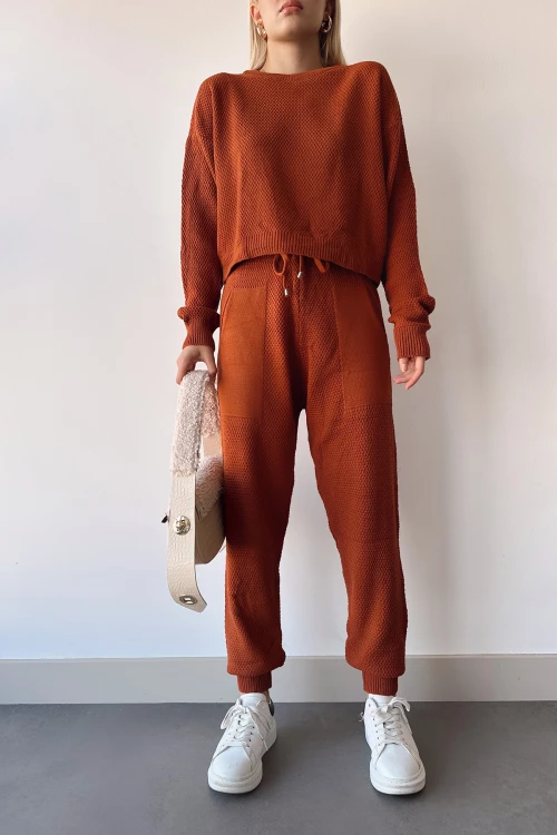 Kiremit Bisiklet Yaka Kazak Ve Paçası Lastikli Triko Pantolon Takım BC231020