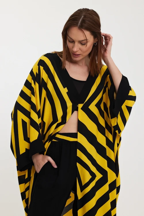 Maxi Boy Sarı Geometrik Desenli Pantolon Ve Uzun Kimono Ceket Alt Üst Takım BCVL-241015