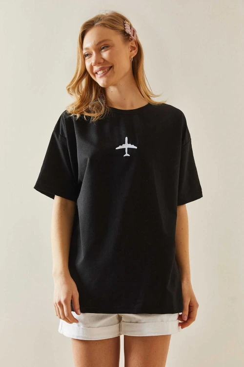 Siyah Bisiklet Yaka İki İplik Nakış İşlemeli Oversize Pamuk T-Shirt BC241120