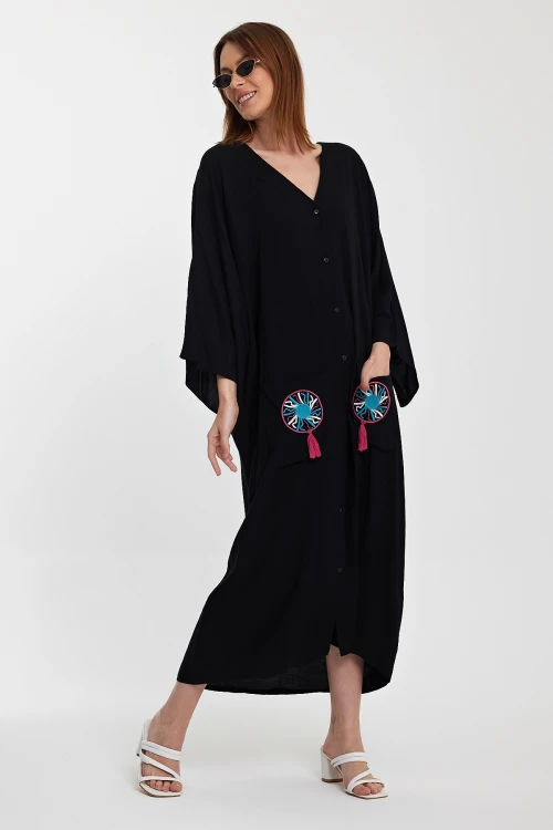 Siyah Çift Cepli Nakış İşlemeli Uzun Salaş Dokuma Gömlek Elbise