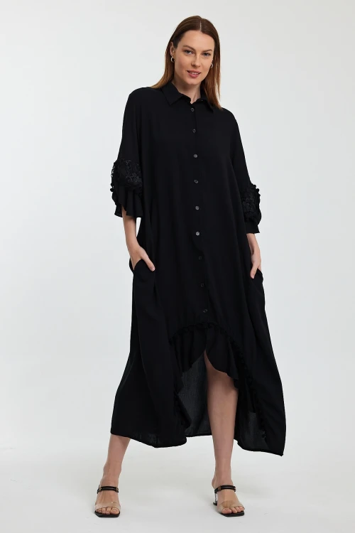Maxi Boy Siyah Hakim Yaka Güpür Detaylı Uzun Boy Dokuma Gömlek Elbise BCVL-24S50