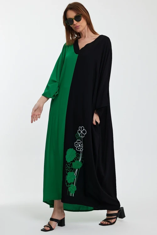 Maxi Boy Yeşil V Yaka Nakış İşlemeli Renk Bloklu Uzun Boy Gömlek Elbise BCVL-24958