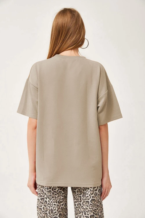 Bej Bisiklet Yaka Basic 2 İplik Rahat Kesim Tişört BC251000
