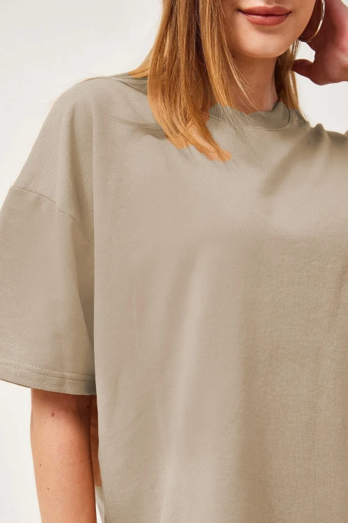 Bej Bisiklet Yaka Basic 2 İplik Rahat Kesim Tişört BC251000