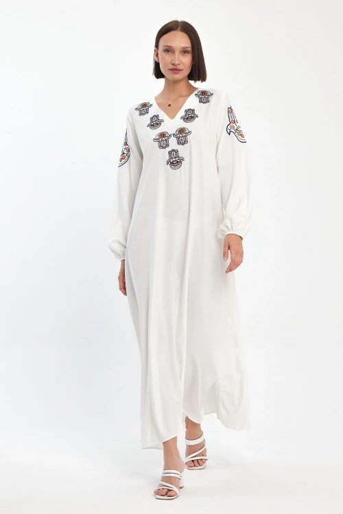 Beyaz Nakış İşlemeli Maxi Boy Dokuma Viscon Elbise