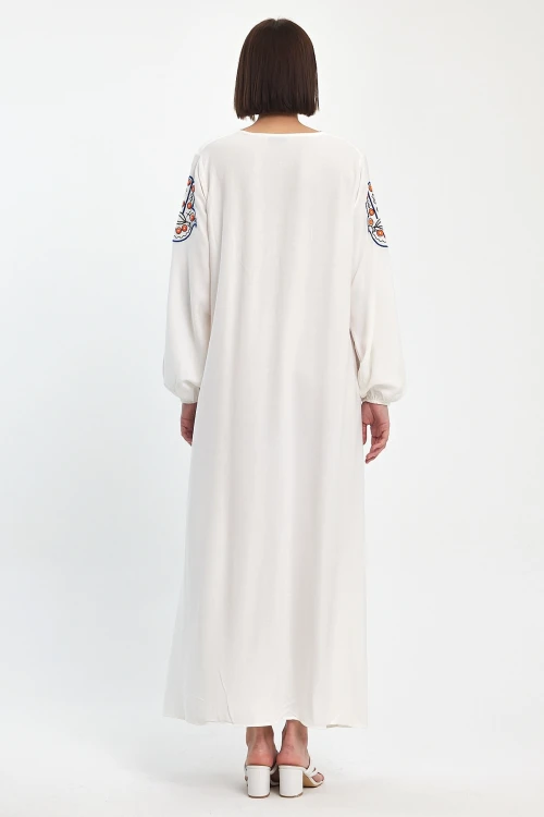 Beyaz Nakış İşlemeli Maxi Boy Dokuma Viscon Elbise