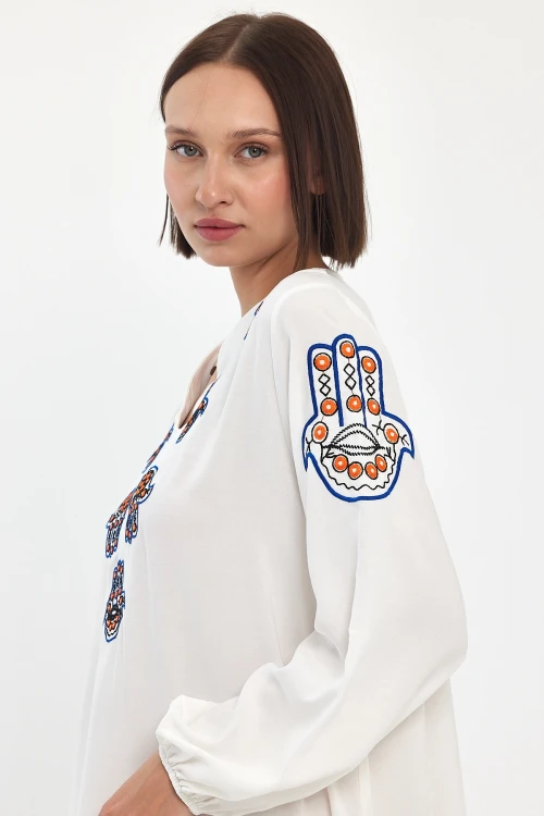 Beyaz Nakış İşlemeli Maxi Boy Dokuma Viscon Elbise