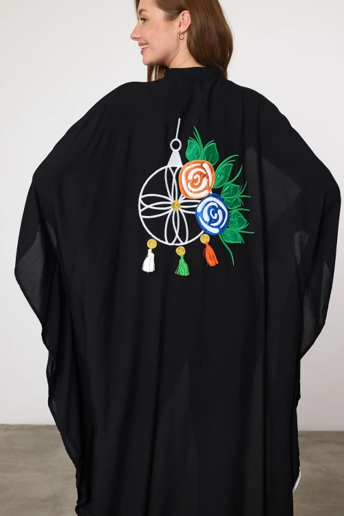 Maxi Boy Beyaz Nakış İşlemeli Dokuma Viscon Elbise BCVL-25994