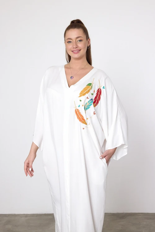 Maxi Boy Beyaz Nakış İşlemeli Dokuma Viscon Elbise BCVL-25V042