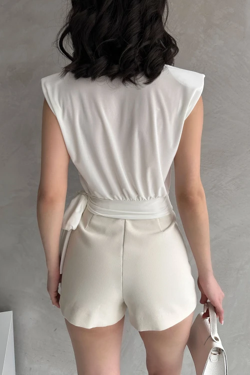 Beyaz Omuzu Vatkalı Beli Kuşaklı Bluz BCDF-252160