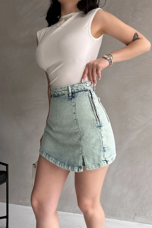 Beyaz Sırt Dekolteli Buzzy Bluz BCDF-252162