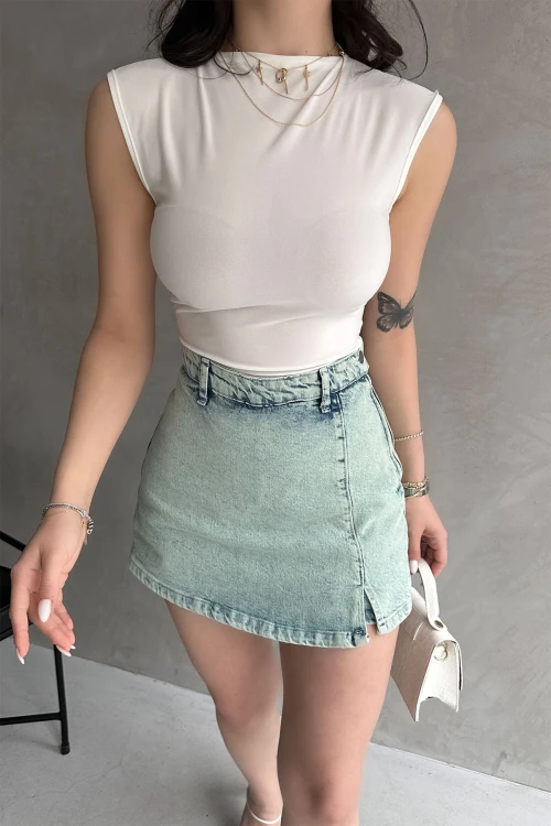 Beyaz Sırt Dekolteli Buzzy Bluz BCDF-252162