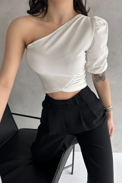Beyaz Tek Omuz Prenses Kol Crep Bluz BCDF-252159