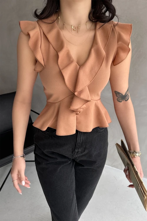 Bisküvi Yakası Ve Kolları Volanlı Crep Bluz BCDF-252161