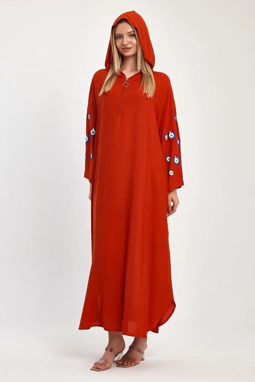 Maxi Boy Kırmızı Kapüşonlu Nakış İşlemeli Örme Viscon Elbise BCVL-25981