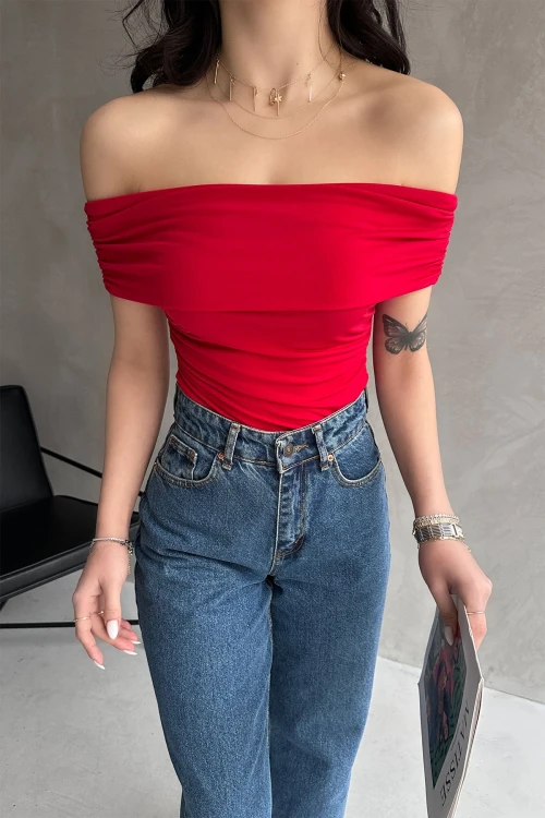 Kırmızı Madonna Yaka Buzzy Bluz BCDF-252158