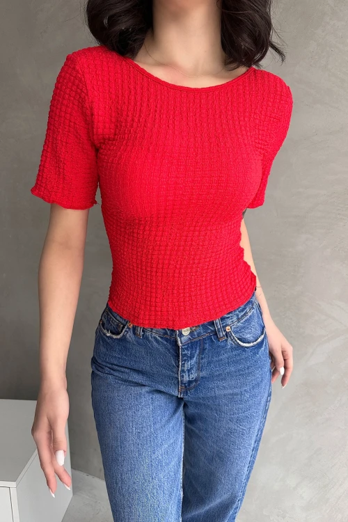 Kırmızı Sırt Dekolteli Basic Gofre Bluz