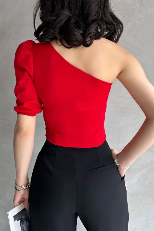 Kırmızı Tek Omuz Prenses Kol Crep Bluz BCDF-252159