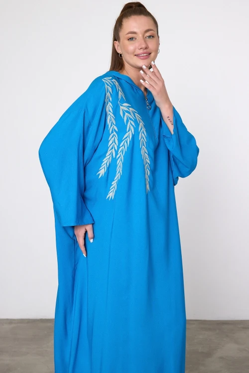 Mavi Nakış İşlemeli Maxi Boy Örme Viscon Elbise