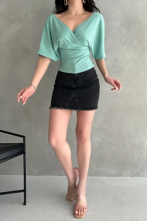 Mint V Yaka Sırtı Çapraz Bantlı Fitilli Bluz  BCDF-252177