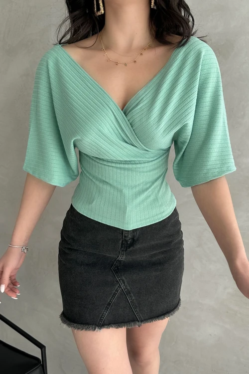 Mint V Yaka Sırtı Çapraz Bantlı Fitilli Bluz  BCDF-252177