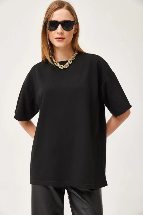 Siyah Bisiklet Yaka Basic 2 İplik Rahat Kesim Tişört BC251000