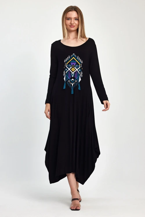 Maxi Boy Siyah Çift Cepli Uzun Kol Nakış İşlemeli Püsküllü Uzun Boy Elbise BCVL-241006