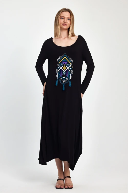 Maxi Boy Siyah Çift Cepli Uzun Kol Nakış İşlemeli Püsküllü Uzun Boy Elbise BCVL-241006