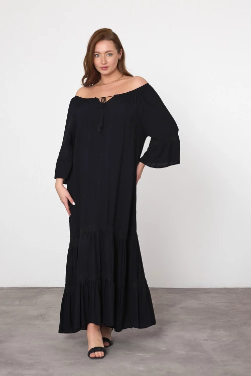 Maxi Boy Siyah Kayık Yaka Dokuma Viscon Elbise BCVL-25973