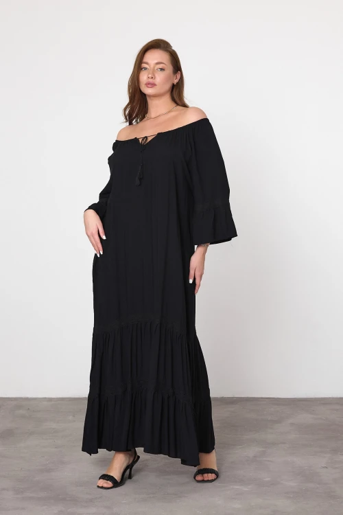 Maxi Boy Siyah Kayık Yaka Dokuma Viscon Elbise BCVL-25973