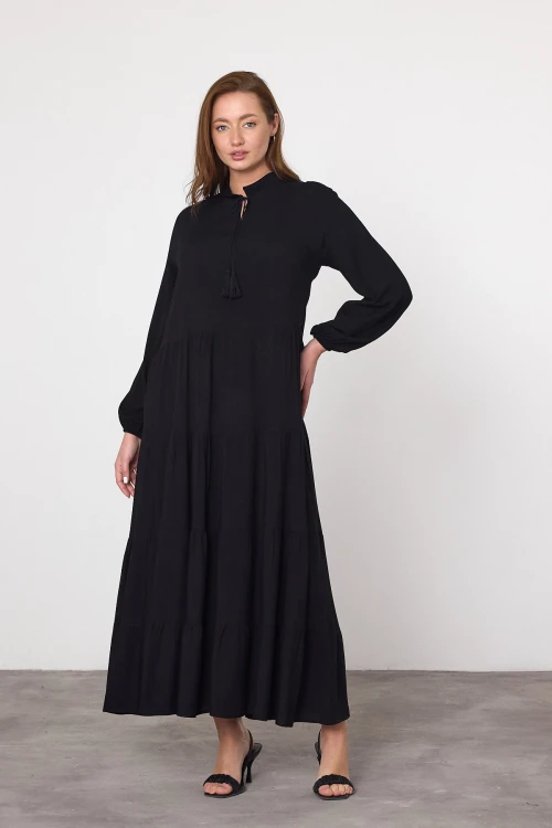 Maxi Boy Siyah Katkat Volanlı Dokuma Viscon Elbise BCVL-25V032