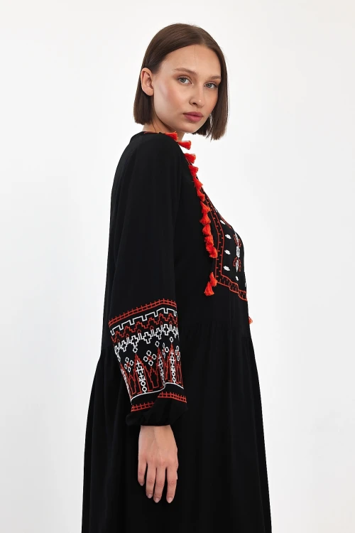 Maxi Boy Siyah Nakış İşlemeli Dokuma Viscon Elbise BCVL-251070