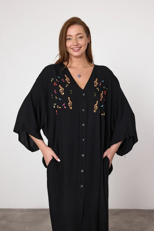 Siyah Nakış İşlemeli Maxi Boy Dokuma Viscon Elbise