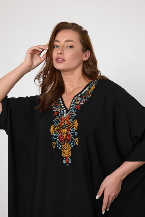 Maxi Boy Siyah Nakış İşlemeli Dokuma Viscon Elbise BCVL-25V047